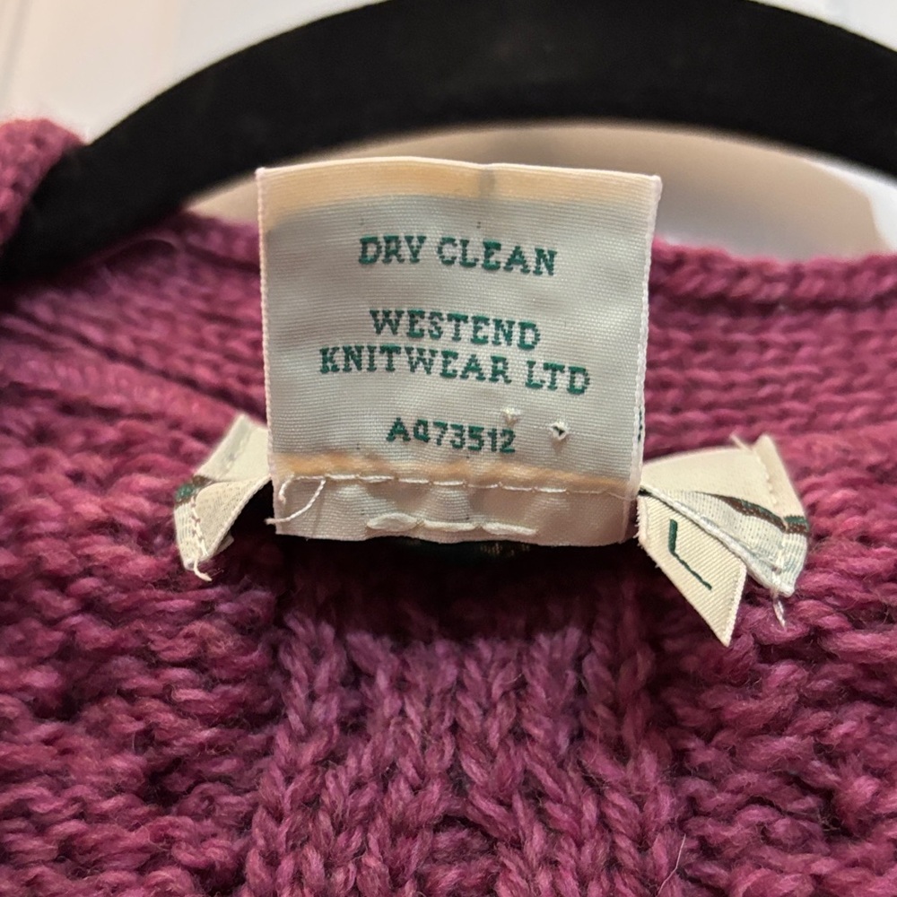 Aran Crafts Ireland 100% Merino wool Women's dark pink Cable Knit Cardigan - Picture 8 of 8